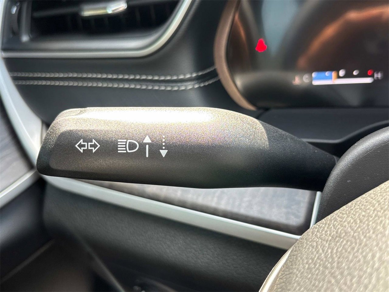 New 2025 Jeep Grand Cherokee L Limited w/ Black Appearance Package image 15