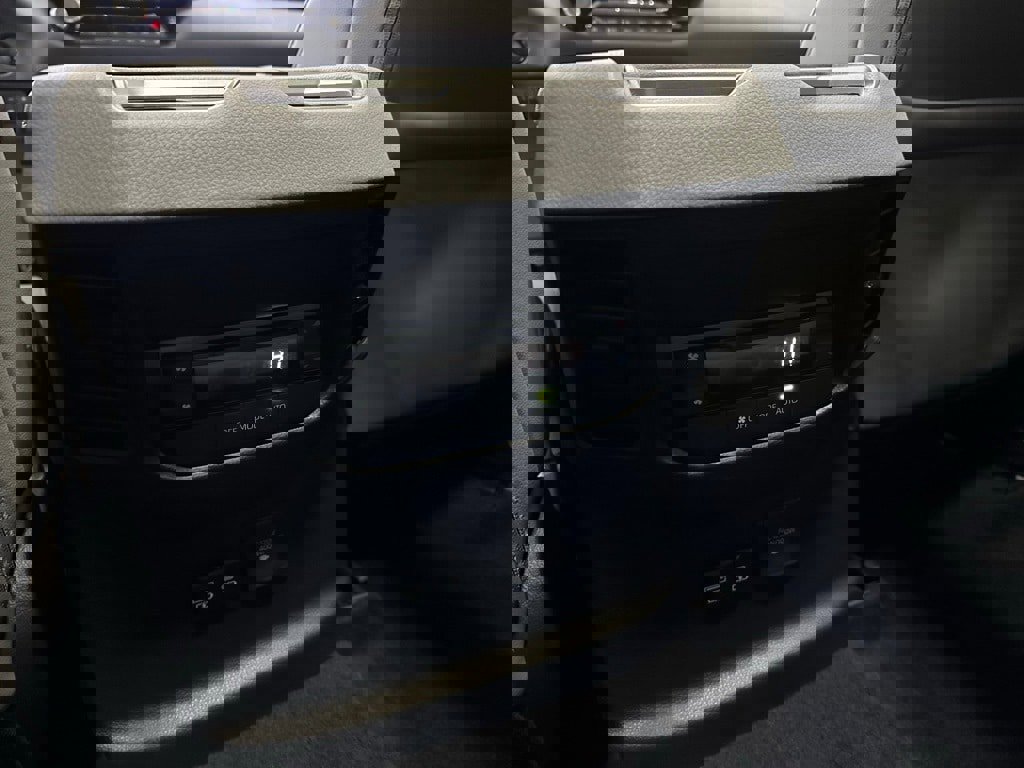 Used 2025 Toyota Sequoia Limited image 50