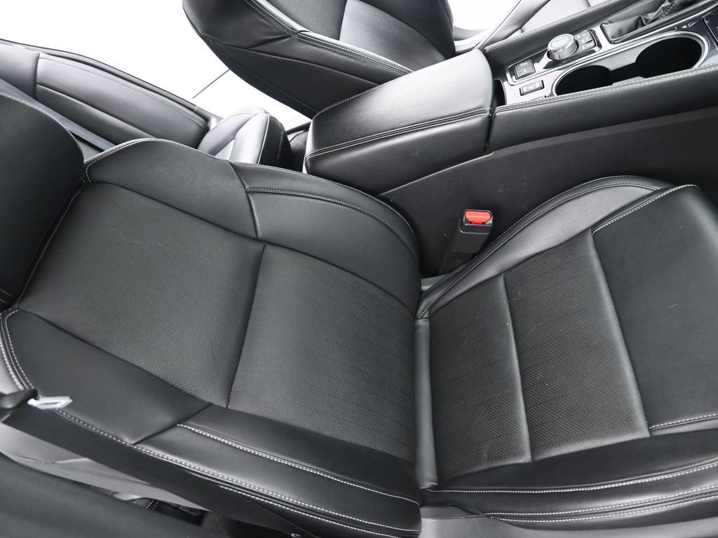 Used 2023 Nissan Maxima SV w/ Floor Mat Group FWD image 11