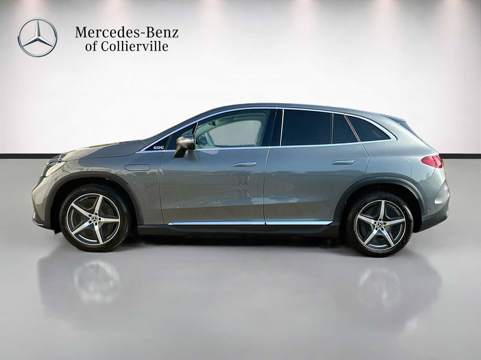 Used 2023 Mercedes-Benz EQE 350+ 4MATIC SUV w/ AMG Line Exterior Package image 8