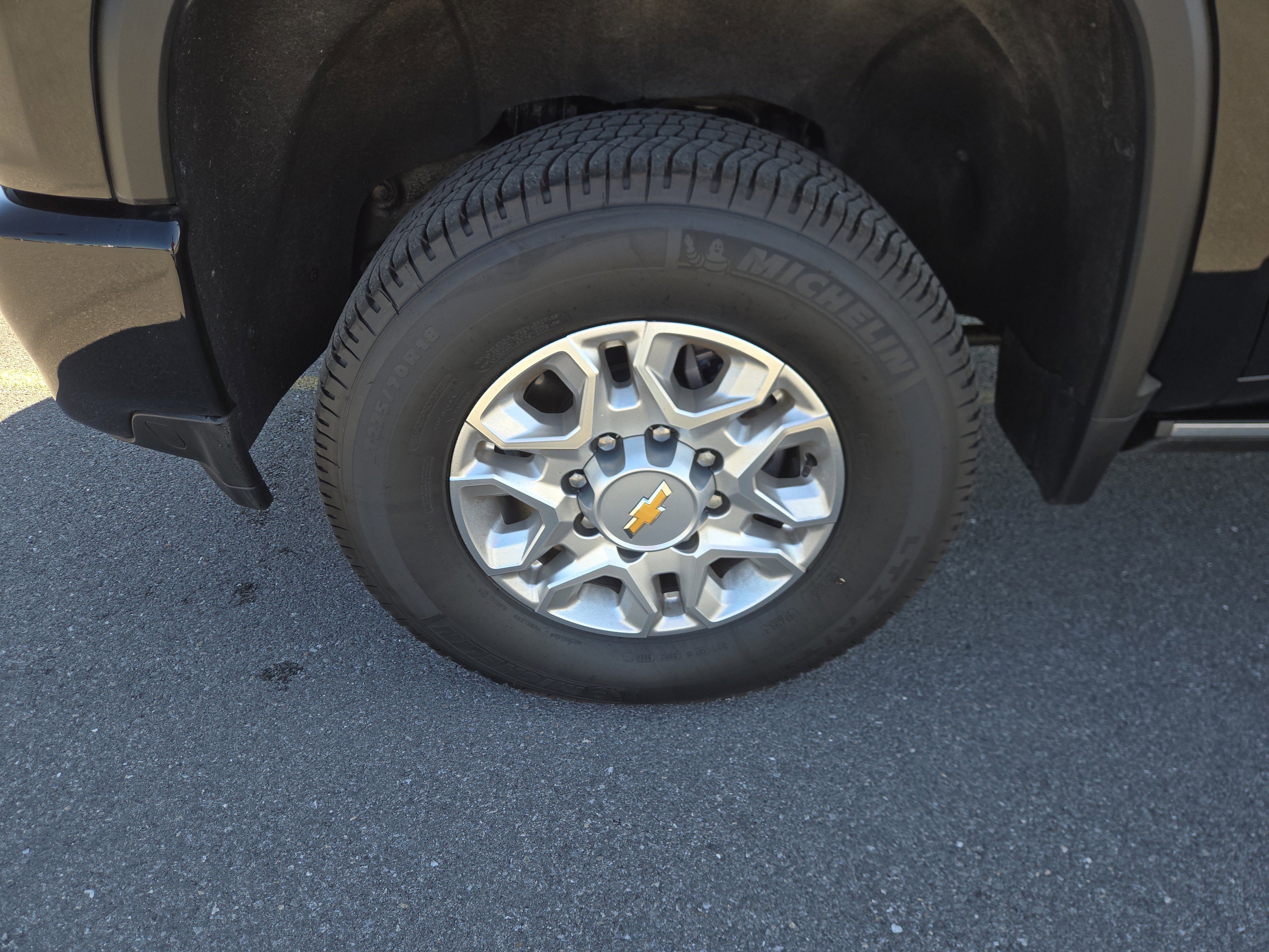 Used 2022 Chevrolet Silverado 2500 High Country w/ Z71 Off-Road Package image 11