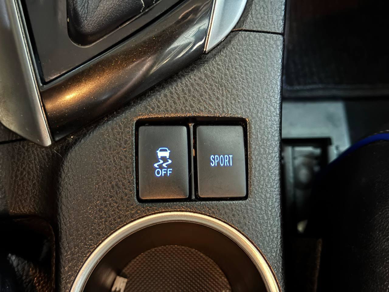 Used 2017 Toyota Corolla SE FWD image 29