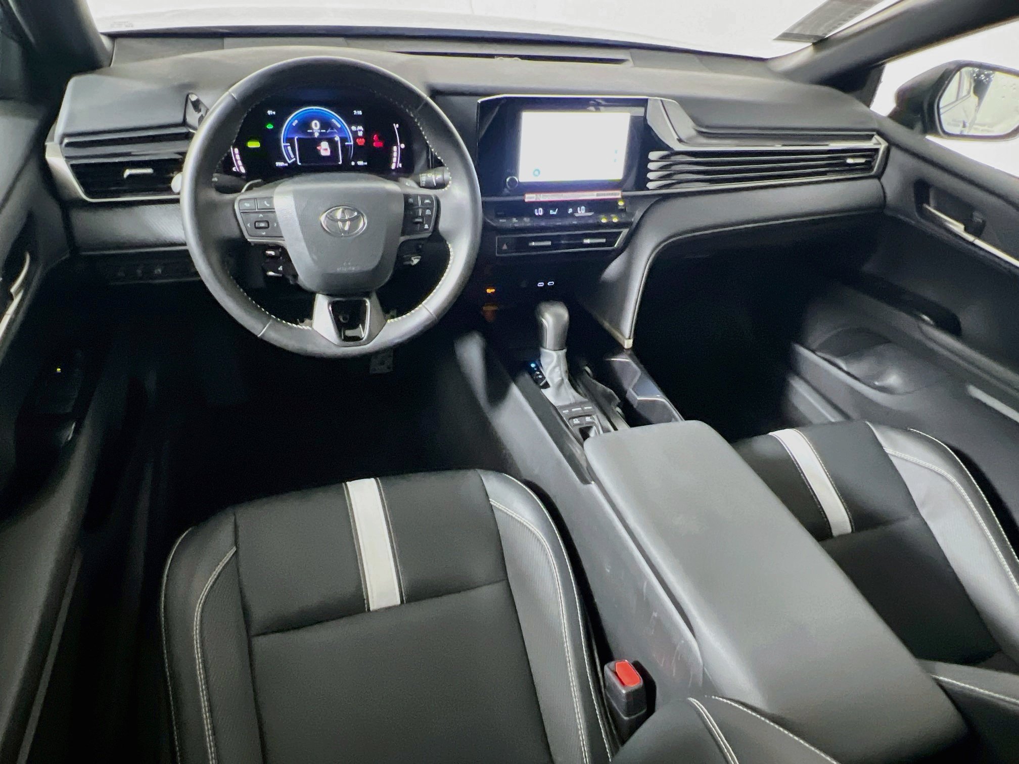 Used 2026 Toyota Camry SE w/ Convenience Package FWD image 29