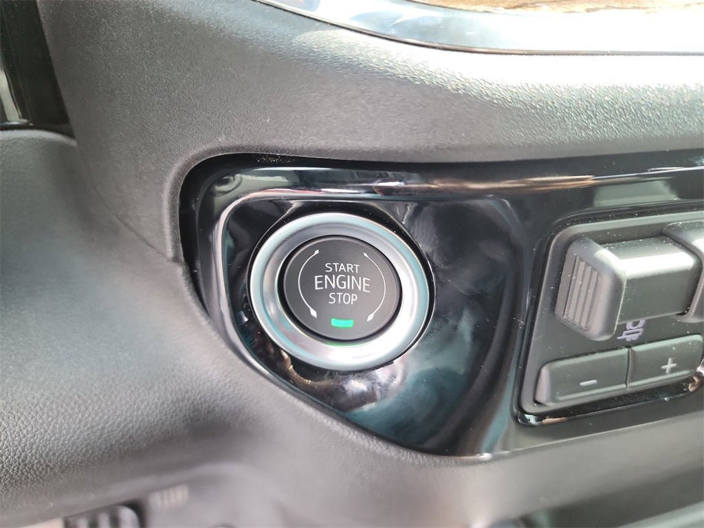 Used 2025 Chevrolet Silverado 3500 LT AWD/4WD image 29
