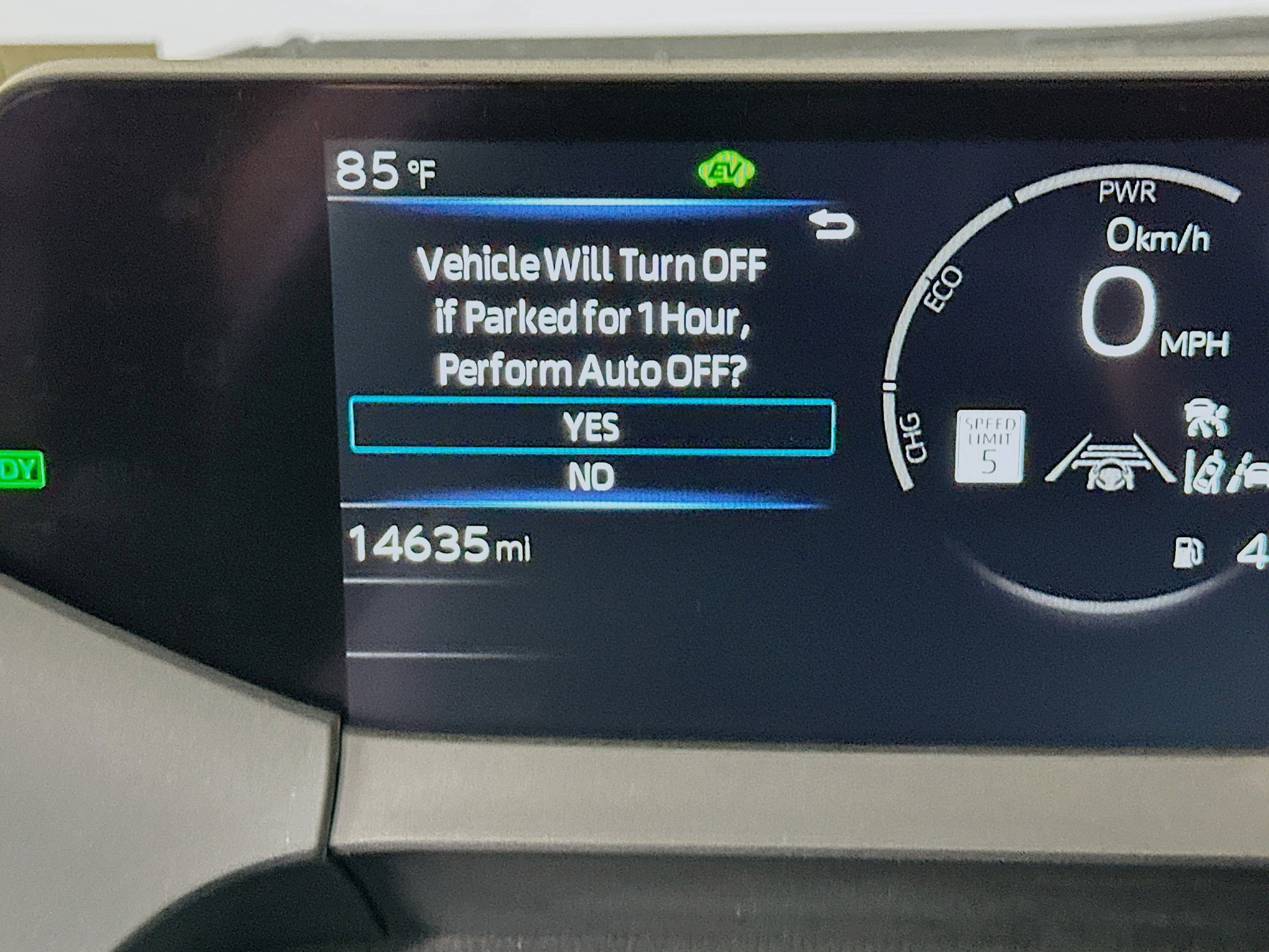 Used 2025 Toyota Prius LE image 19