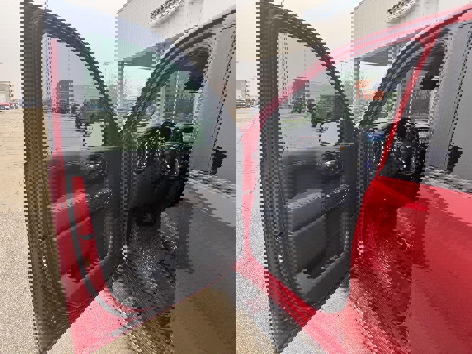 Used 2021 Chevrolet Silverado 1500 LT image 11