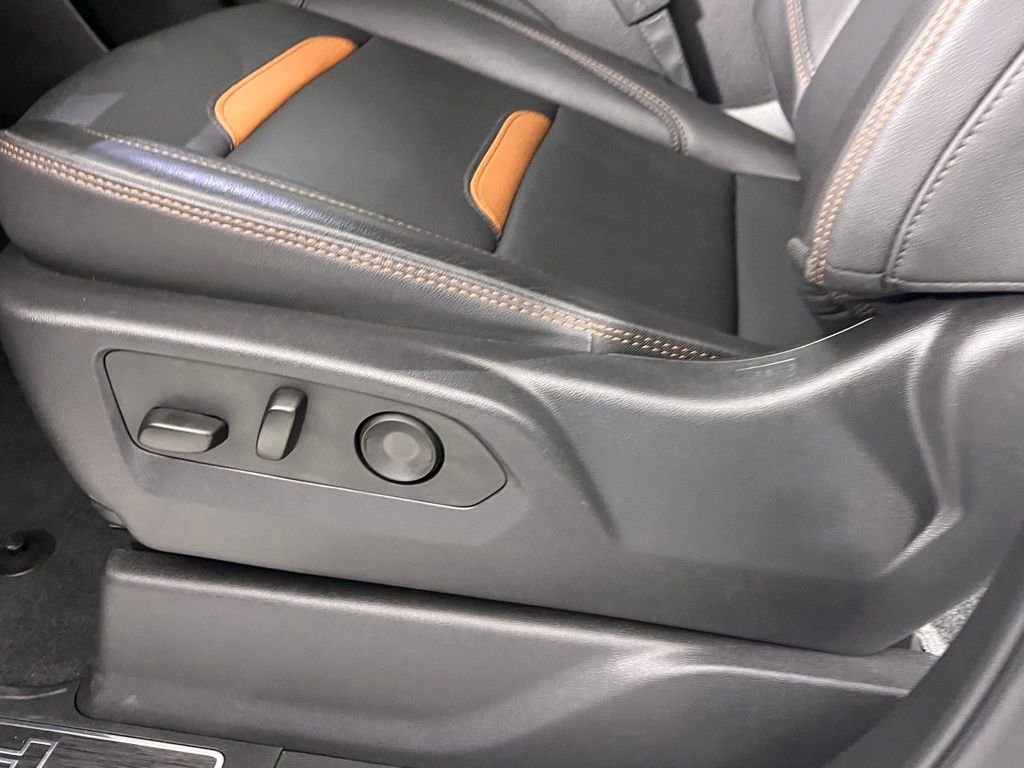 Used 2025 GMC Sierra 1500 AT4 image 21