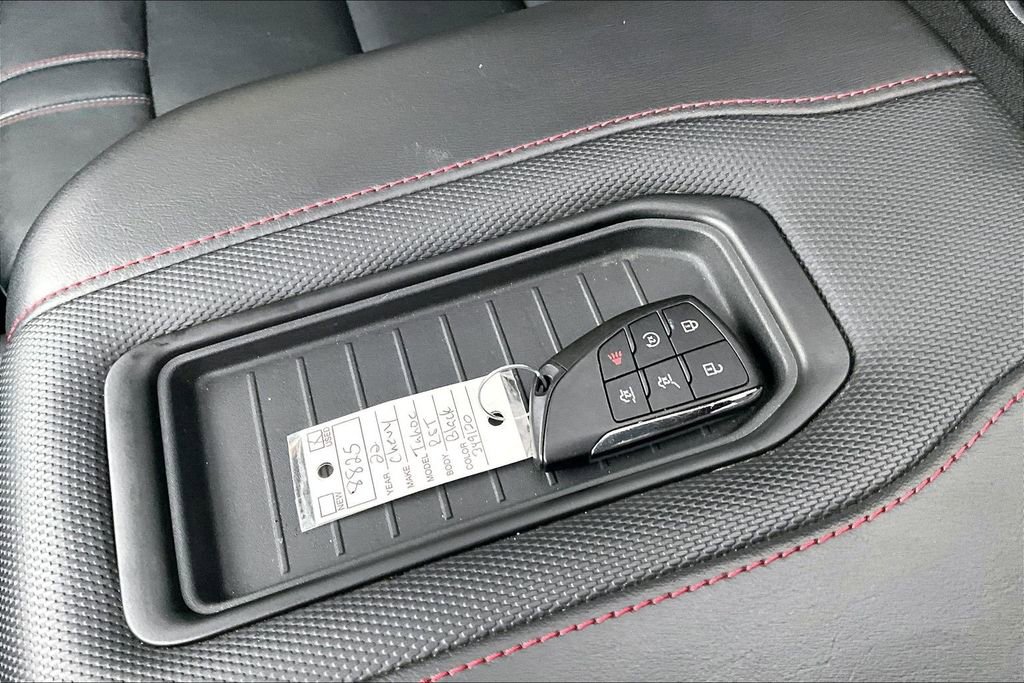 Used 2022 Chevrolet Tahoe RST w/ Luxury Package image 35