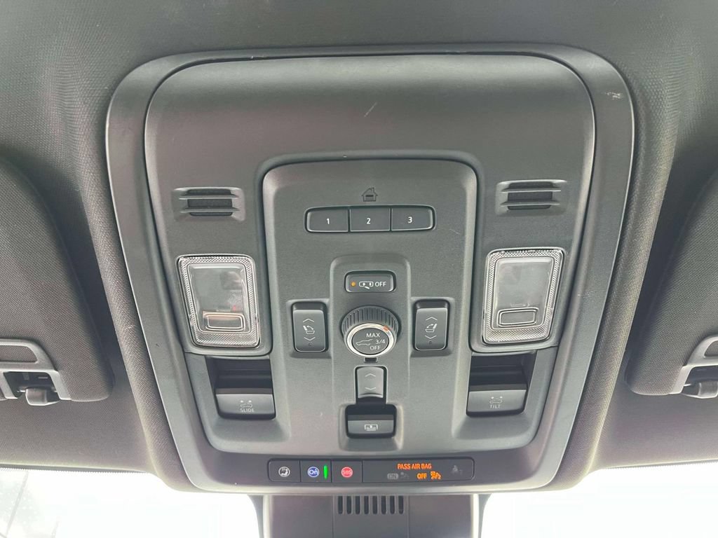Certified 2023 GMC Yukon Denali AWD/4WD image 37