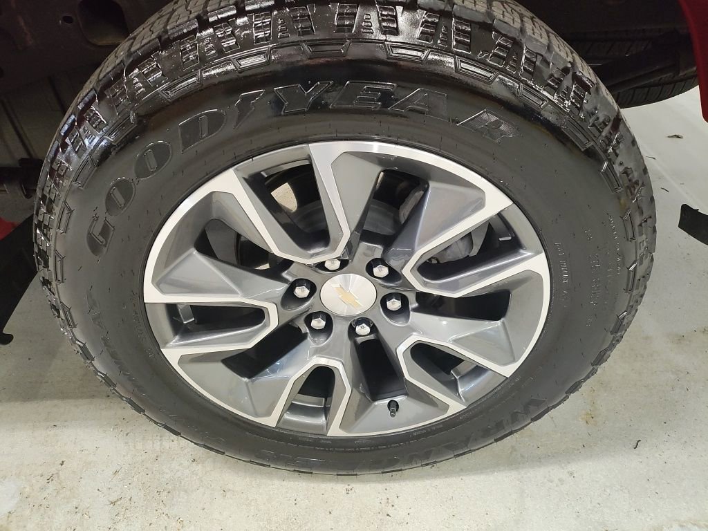 Used 2024 Chevrolet Silverado 1500 LT AWD/4WD image 17