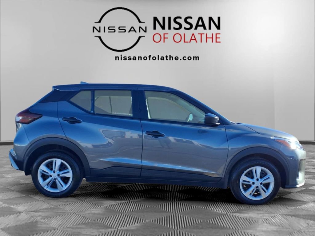 Certified 2025 Nissan Kicks Play S image 27