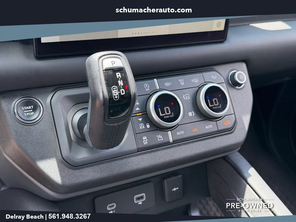 Used 2023 Land Rover Defender 130 X-Dynamic SE AWD/4WD image 21