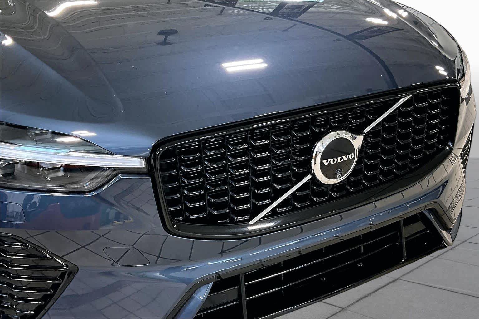 Used 2024 Volvo XC60 B5 Ultimate w/ Climate Package AWD/4WD image 30
