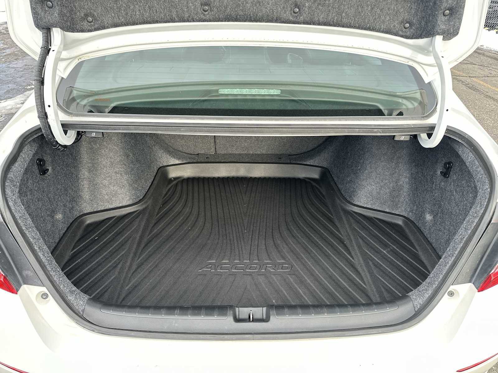 Used 2022 Honda Accord Sport image 18