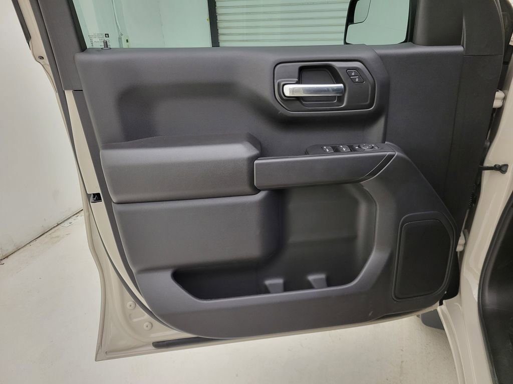 New 2026 Chevrolet Silverado 1500 Custom w/ LPO, Dark Essentials Package image 25