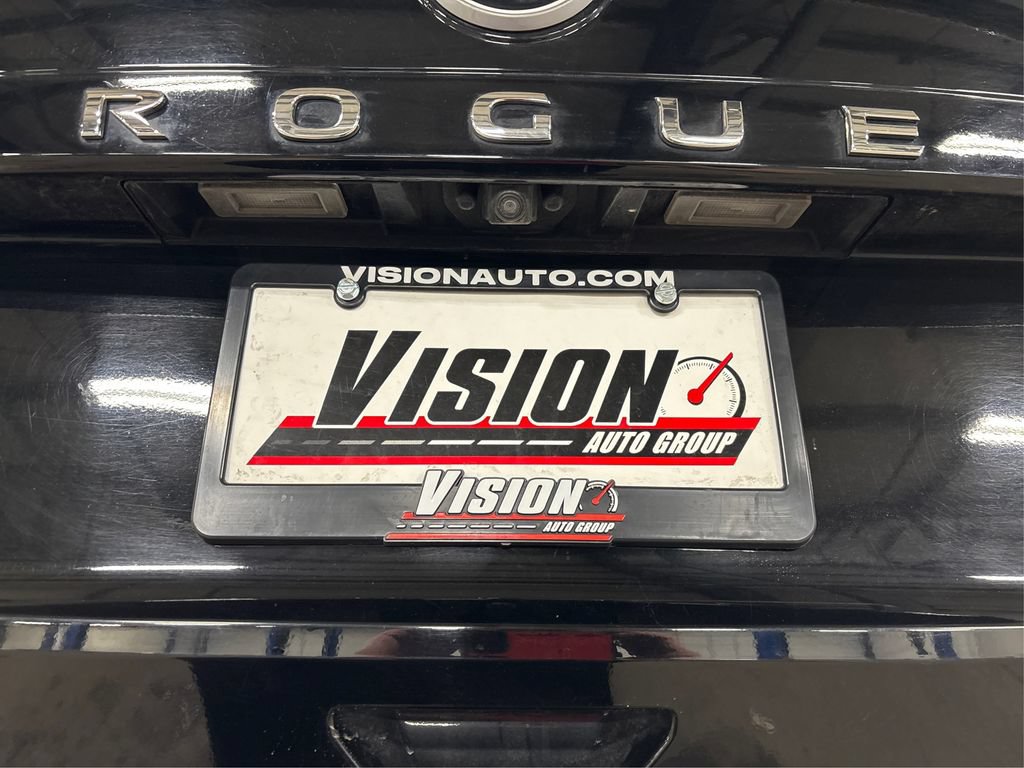 Used 2023 Nissan Rogue S AWD/4WD image 15