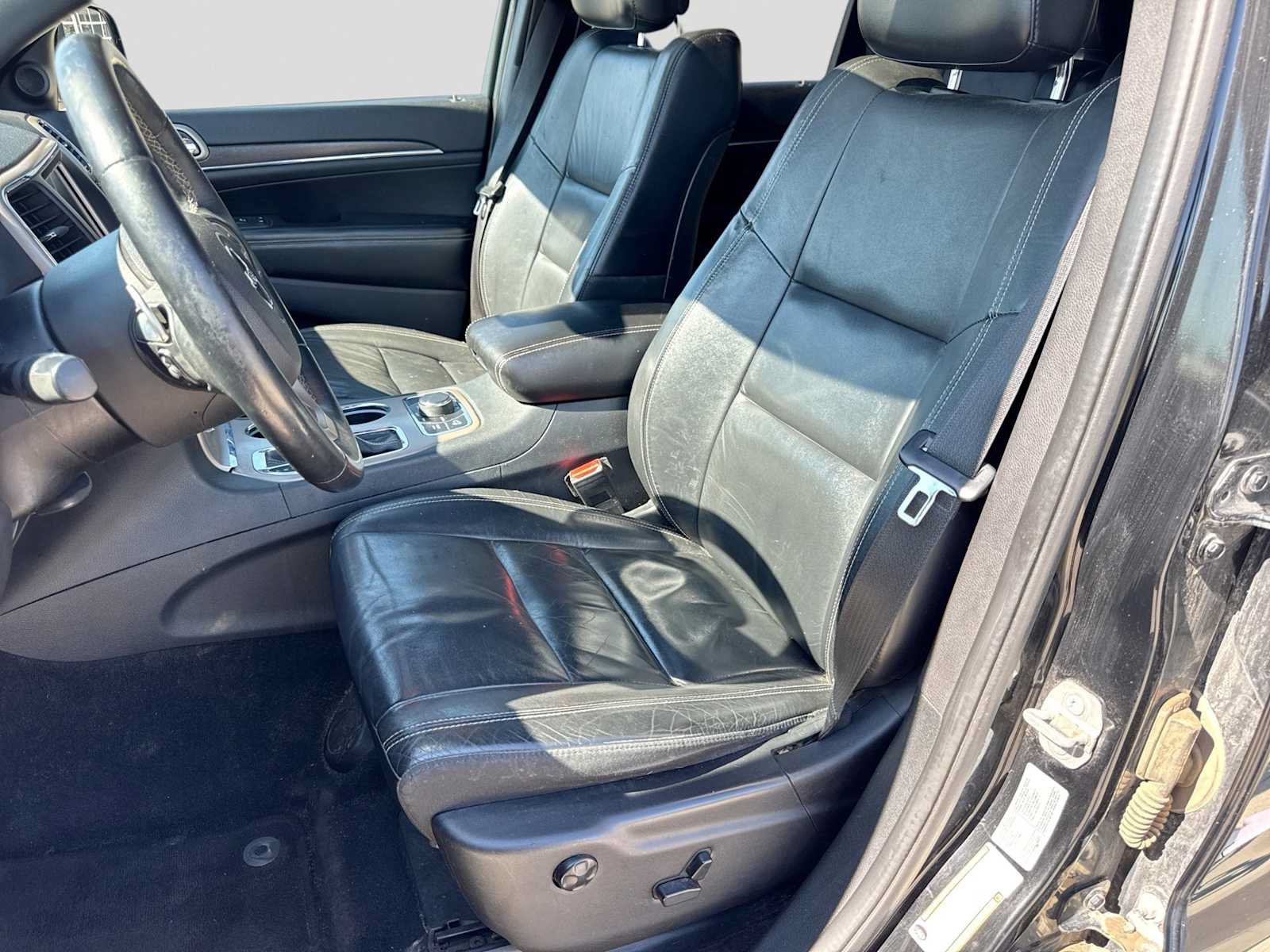 Used 2017 Jeep Grand Cherokee Limited AWD/4WD image 15