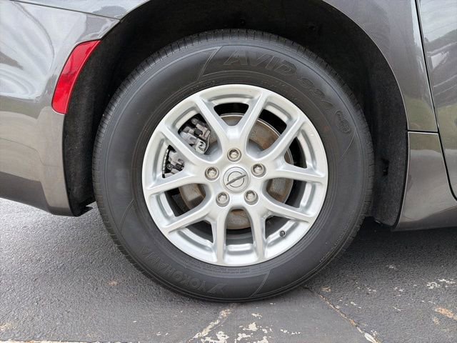 Used 2023 Chrysler Pacifica Touring-L image 34