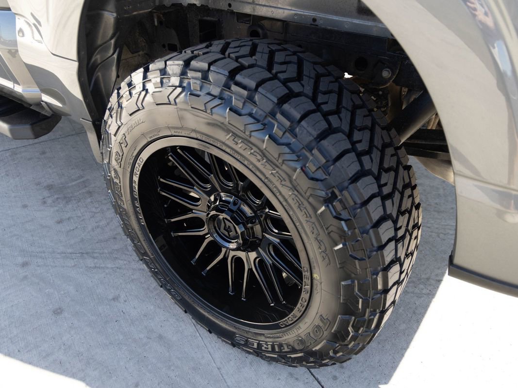 Used 2025 Ford F150 Lariat AWD/4WD image 13