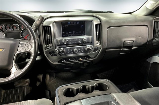 Used 2018 Chevrolet Silverado 1500 LT w/ Midnight Edition image 9