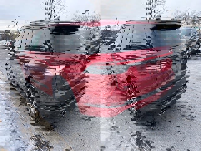 Used 2025 Lincoln Aviator AWD w/ Jet Appearance Package image 6