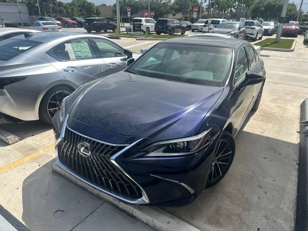 Certified 2022 Lexus ES 350 w/ Premium Package FWD image 5