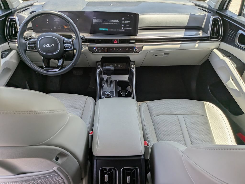 Certified 2024 Kia Sorento EX w/ Panoramic Sunroof Package FWD image 15