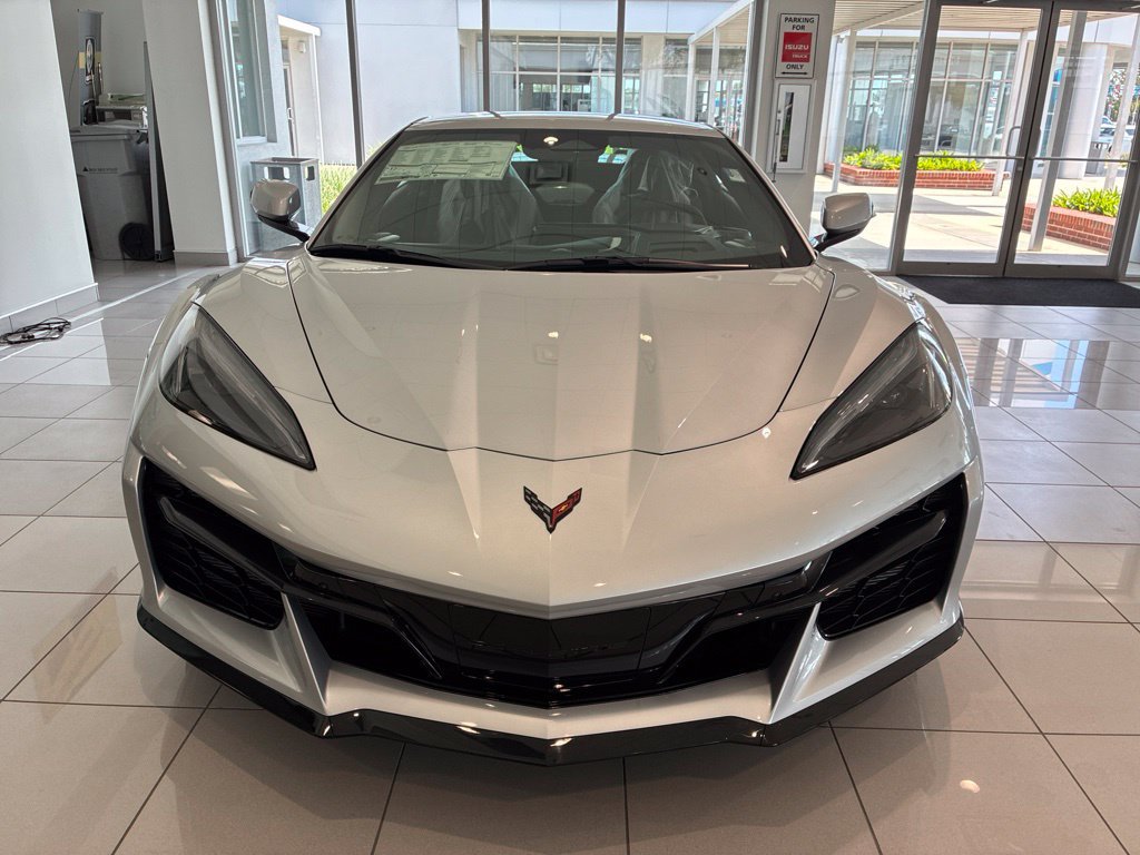 New 2027 Chevrolet Corvette Grand Sport RWD image 3