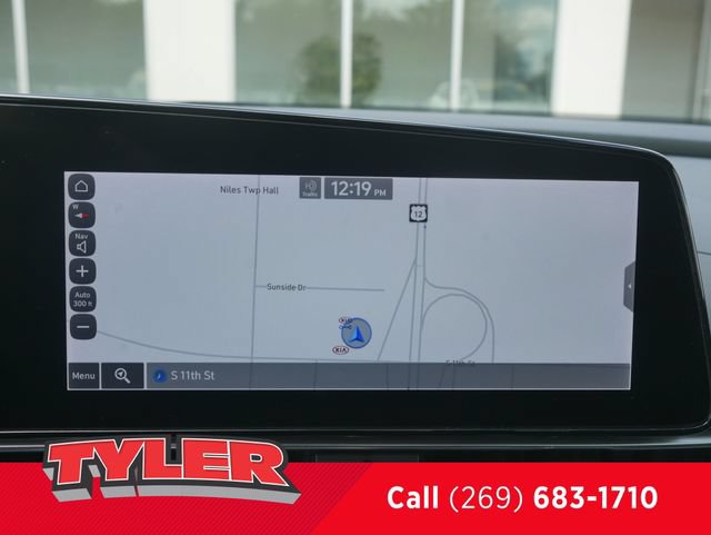 Used 2022 Hyundai Elantra Limited FWD image 44