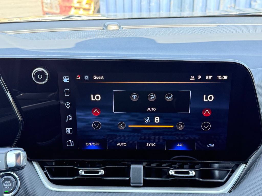 New 2027 Chevrolet Equinox LT w/ Convenience Package II FWD image 16