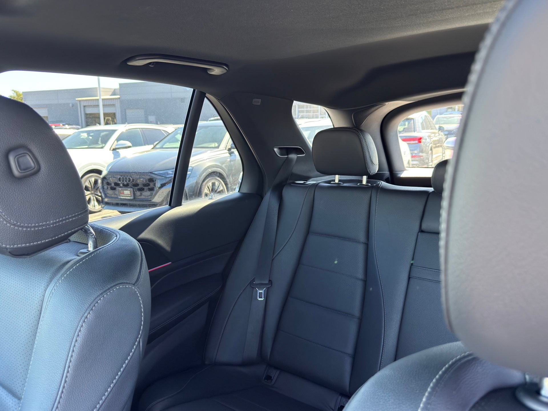 Used 2023 Mercedes-Benz GLE 350 w/ Premium Package image 11