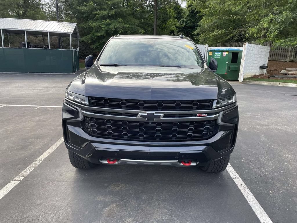 Used 2022 Chevrolet Tahoe Z71 w/ Luxury Package AWD/4WD image 2