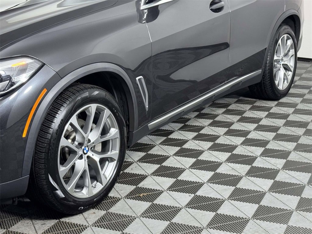 Used 2023 BMW X5 xDrive40i w/ Premium Package image 13