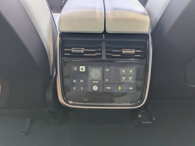 Used 2025 Rivian R1S Adventure AWD/4WD image 19