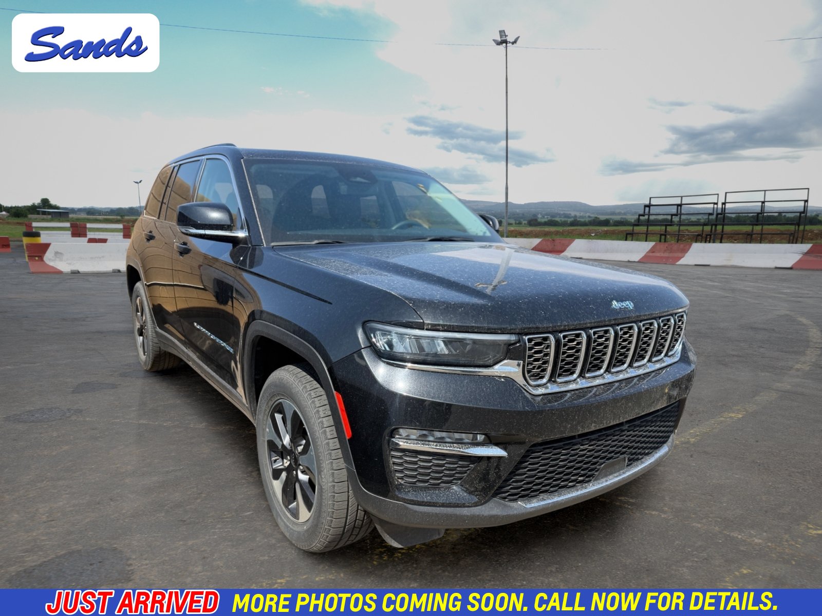 Used 2024 Jeep Grand Cherokee Limited 4xe AWD/4WD image 1
