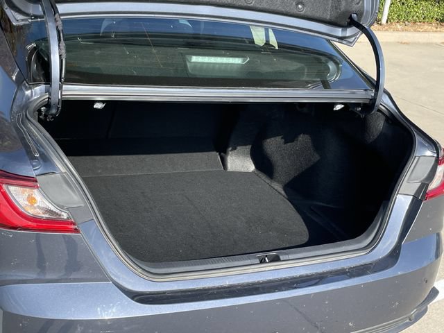 Used 2026 Toyota Camry SE FWD image 30