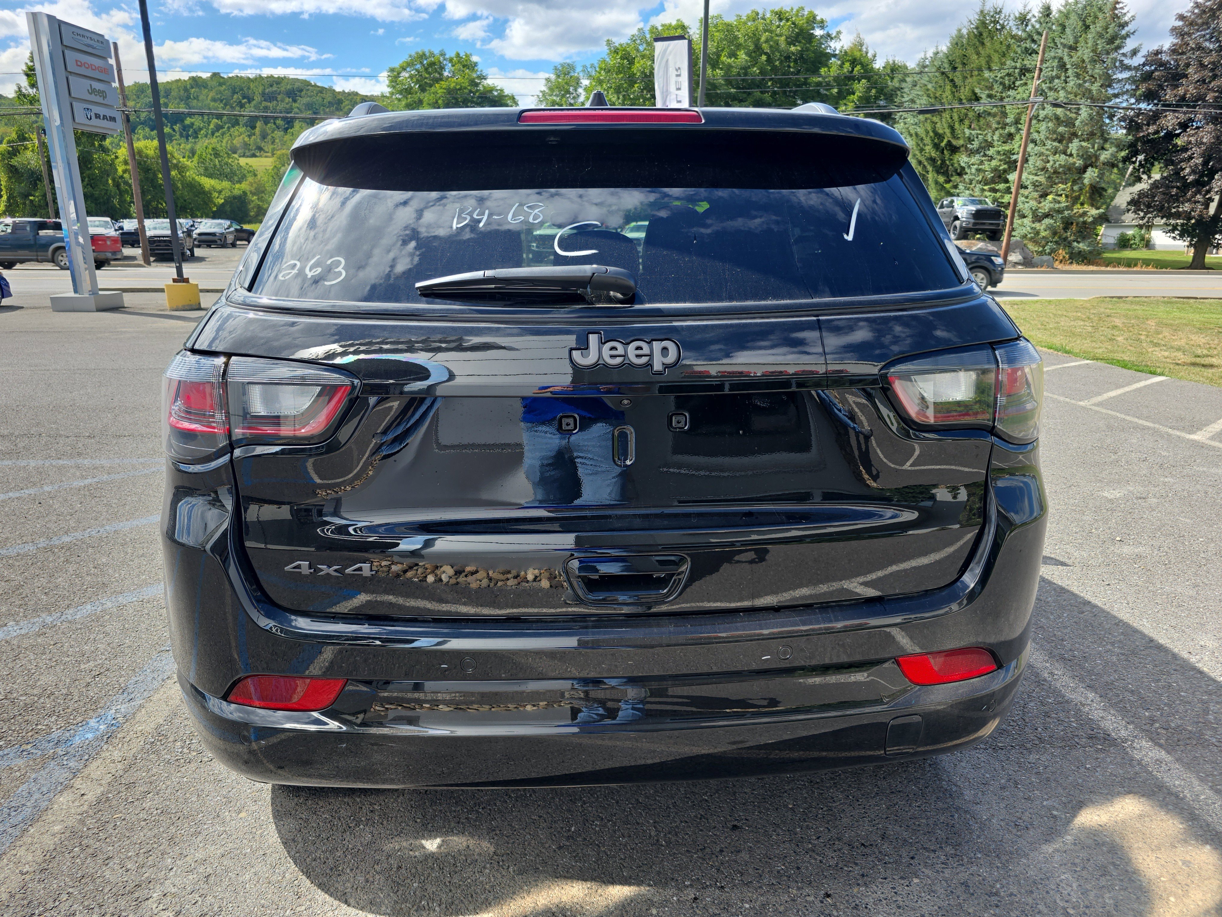 New 2025 Jeep Compass Limited w/ High Altitude Package image 4