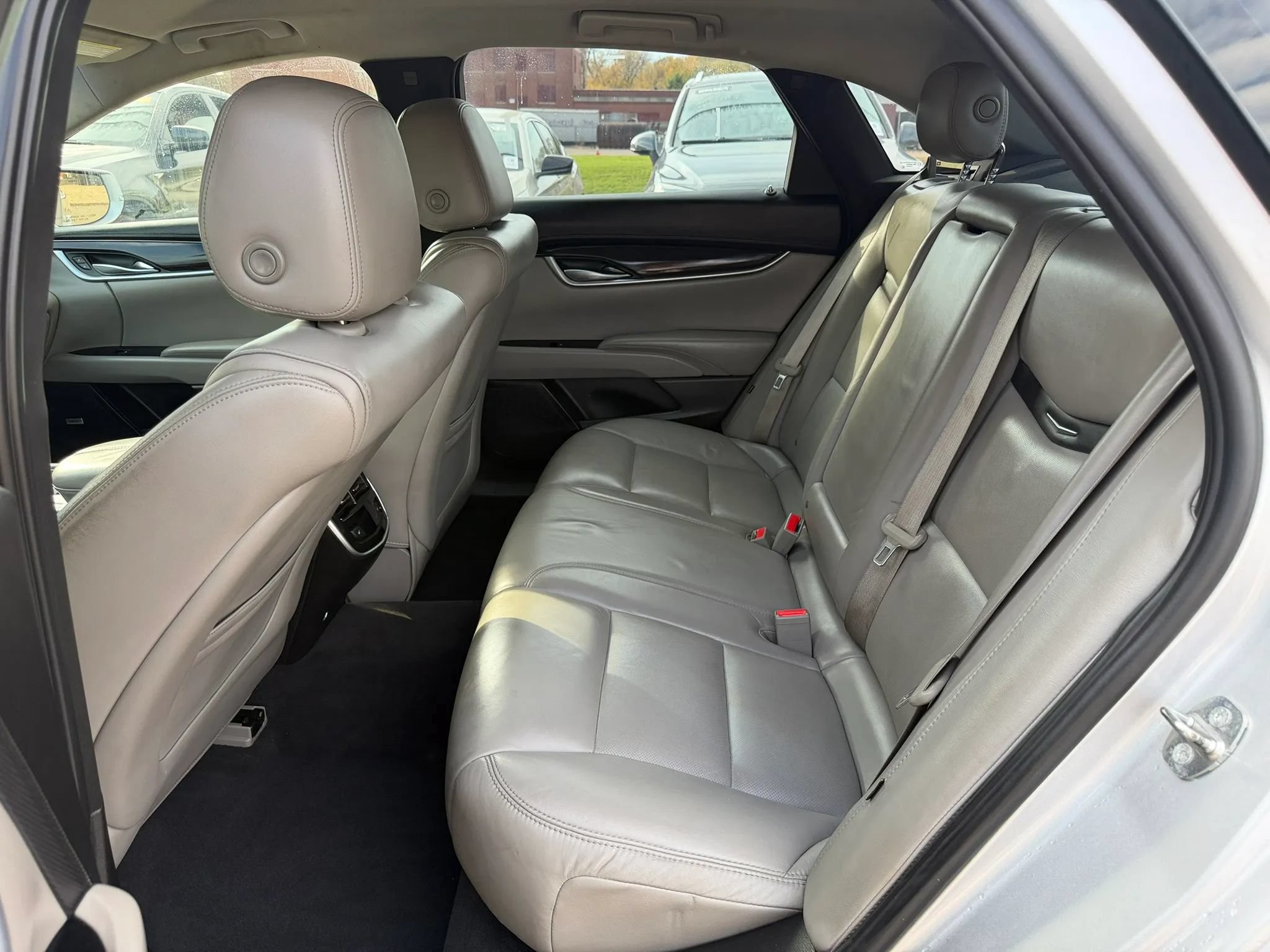 Used 2017 Cadillac XTS Luxury FWD image 16