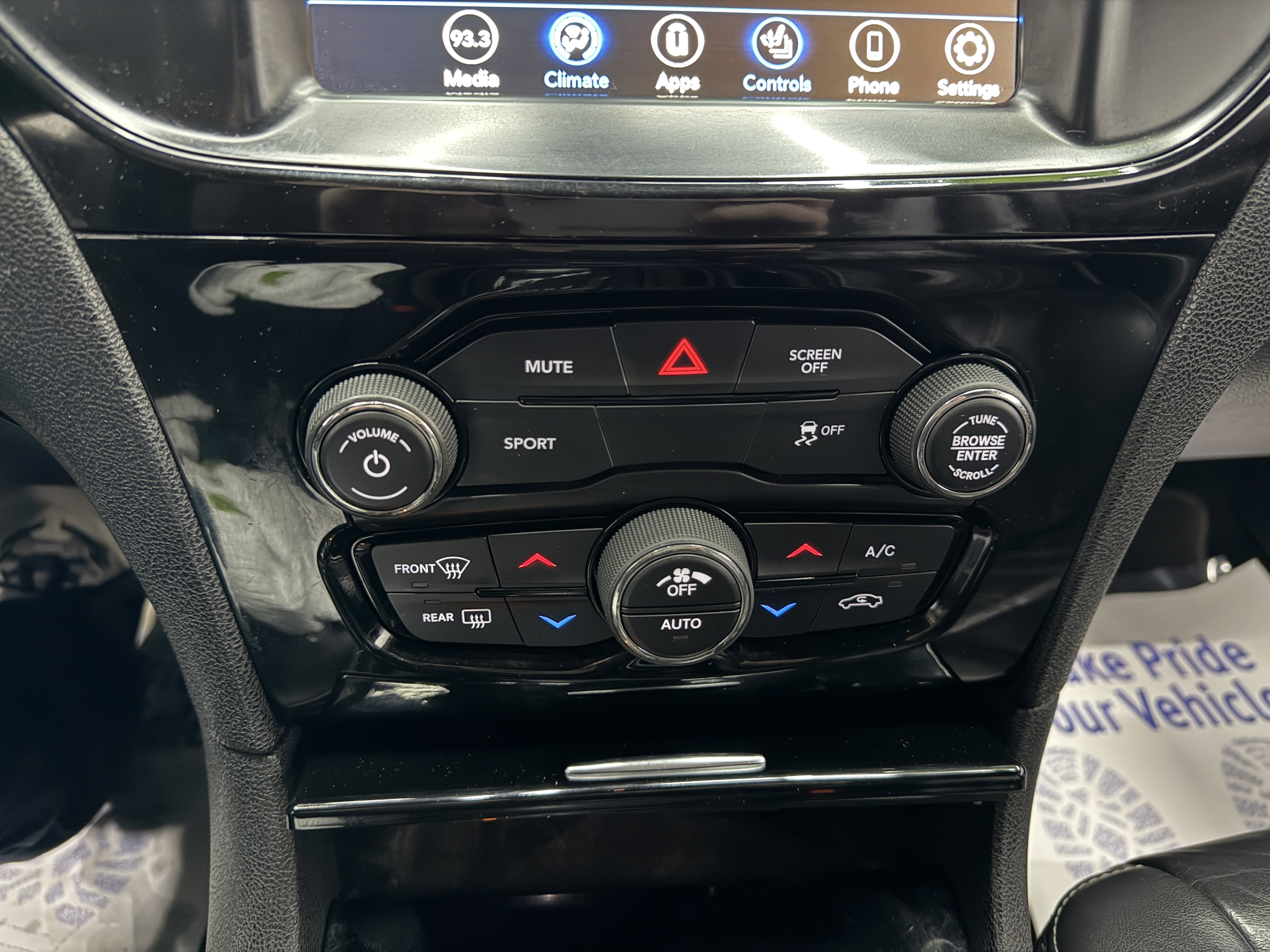 Used 2018 Chrysler 300 S image 20