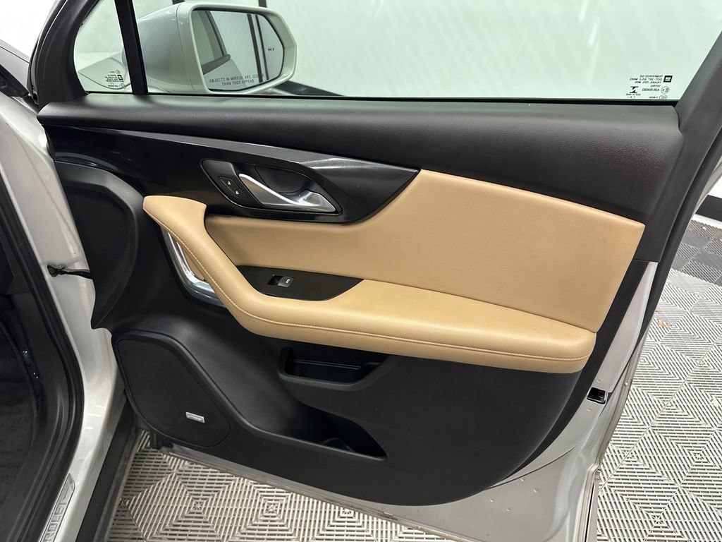 Used 2020 Chevrolet Blazer Premier FWD image 16