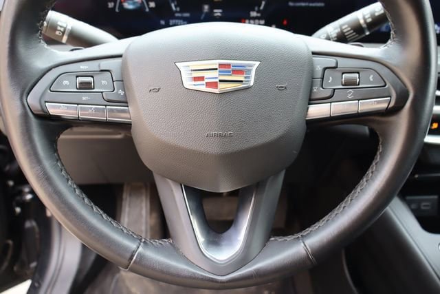 Used 2025 Cadillac XT4 Premium Luxury FWD image 10
