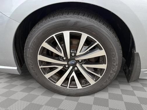 Used 2019 Subaru Legacy 2.5i Premium AWD/4WD image 14