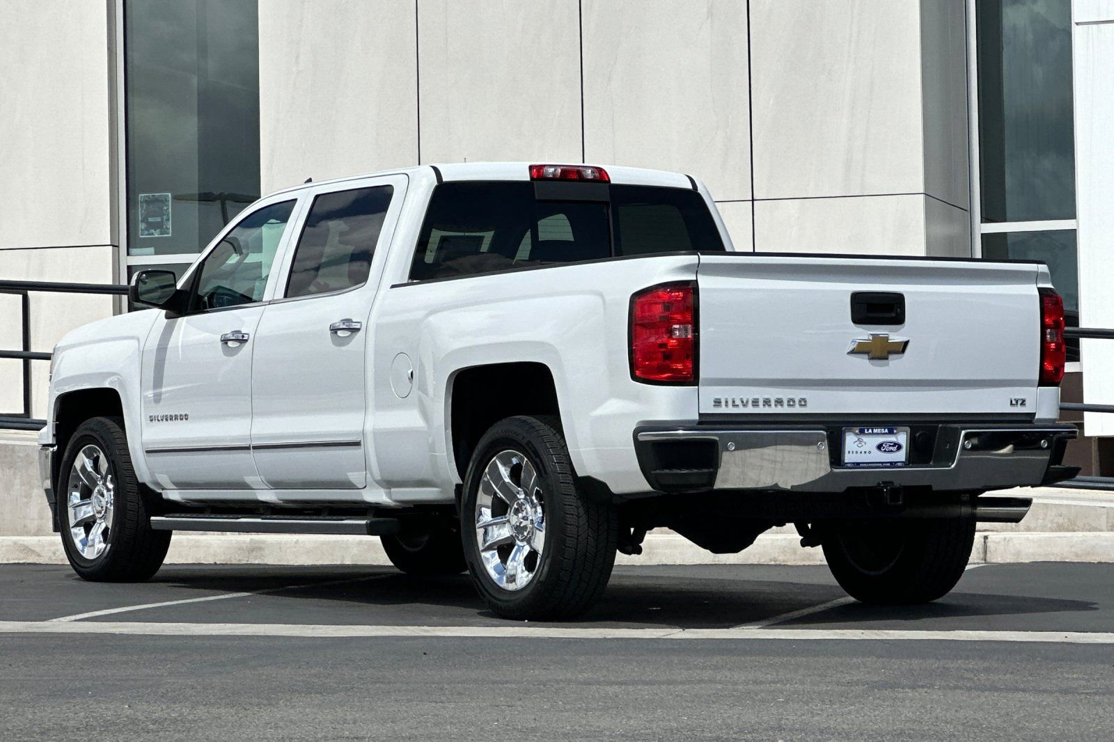 Used 2015 Chevrolet Silverado 1500 LTZ w/ Driver Alert Package RWD image 5