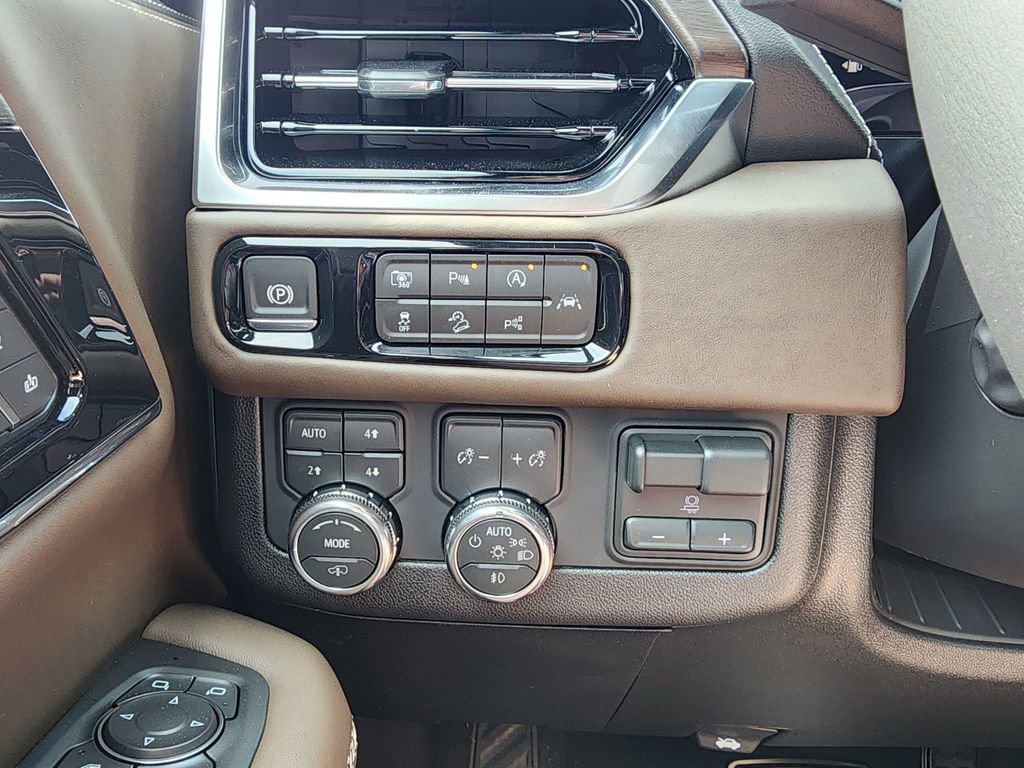 New 2026 GMC Yukon XL Denali Ultimate AWD/4WD image 21