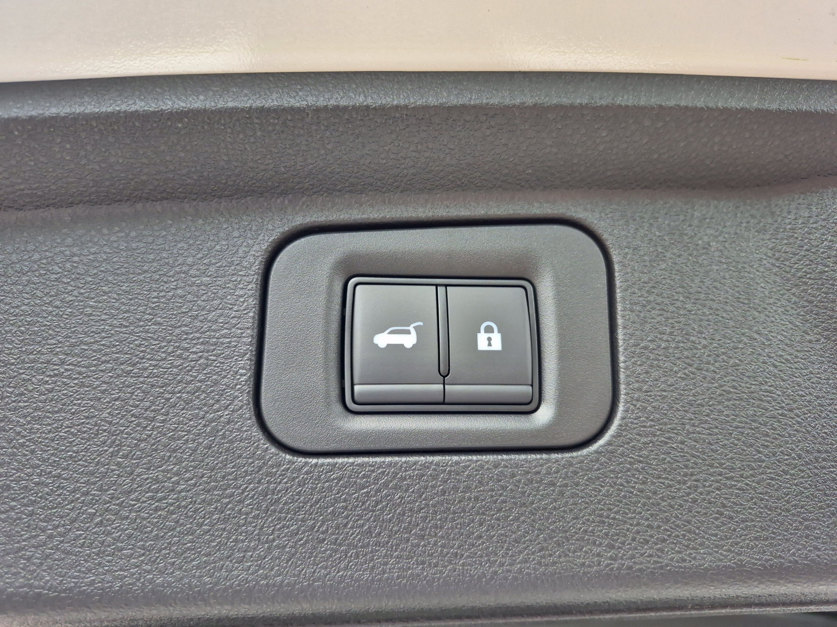 New 2026 Nissan Armada Platinum RWD image 11
