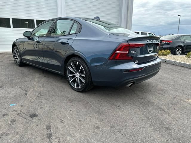 Used 2021 Volvo S60 T6 Momentum w/ Advanced Package AWD/4WD image 3