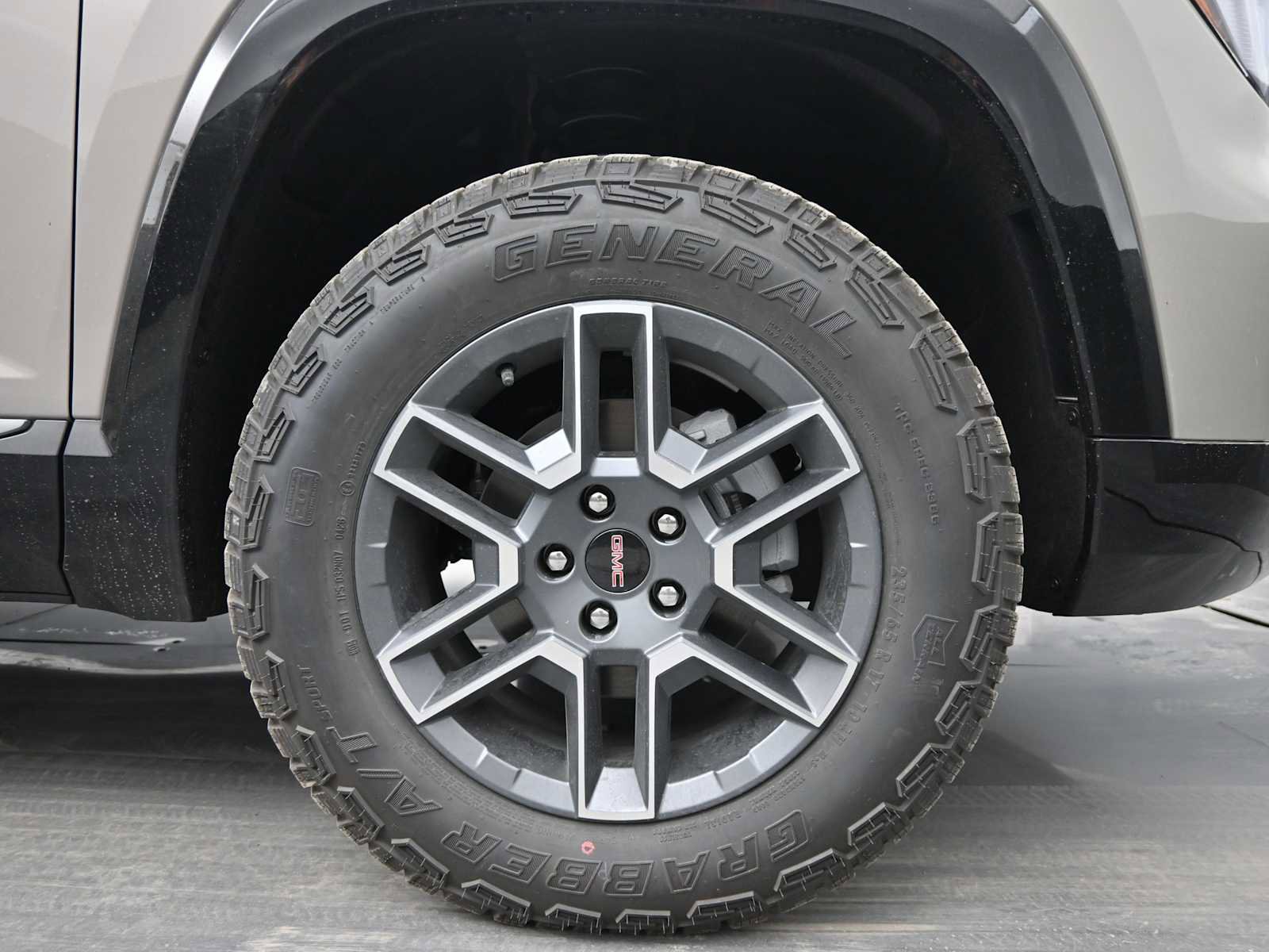 New 2026 GMC Terrain AT4 w/ Technology Package II AWD/4WD image 10