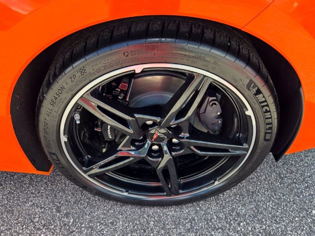 Used 2022 Chevrolet Corvette Stingray Preferred Cpe w/ Battery Protection Package RWD image 7