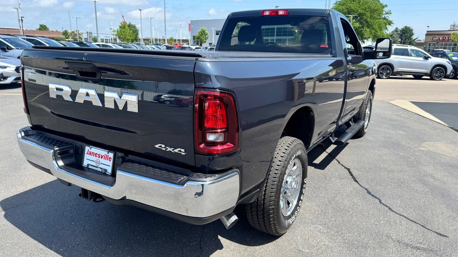 Used 2026 RAM 2500 Tradesman w/ Chrome Appearance Group AWD/4WD image 3