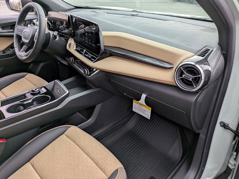 New 2026 Chevrolet Equinox ACTIV w/ Convenience Package III image 36